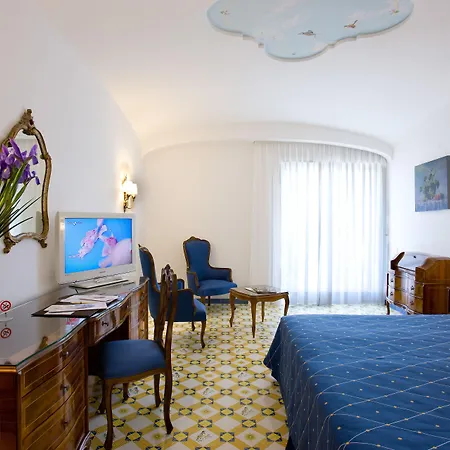 Grand La Favorita 5*