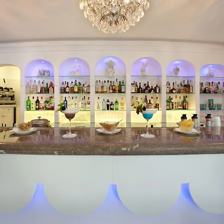 Hotel Grand La Favorita 5*