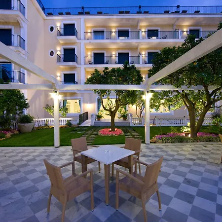 Grand La Favorita Hotel Sorrento