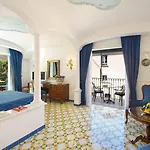 Grand La Favorita Hotel