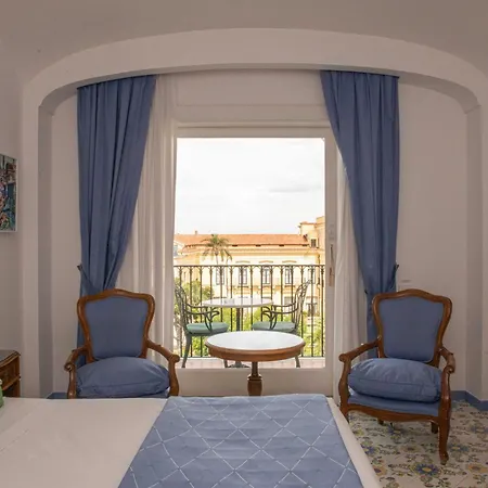 Grand La Favorita 5*