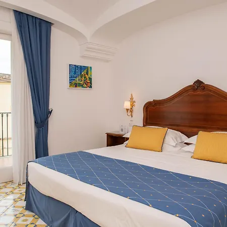 Grand La Favorita 5* Сорренто