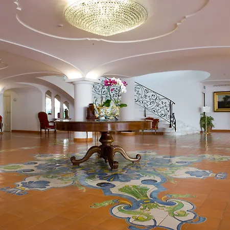 Hotel Grand La Favorita 5*