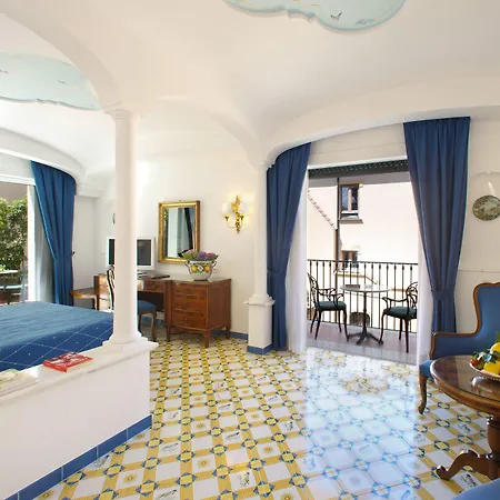 Grand La Favorita Hotel