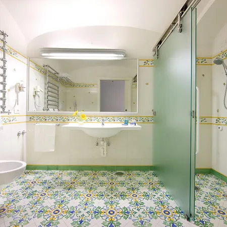Grand La Favorita Hotel 5*