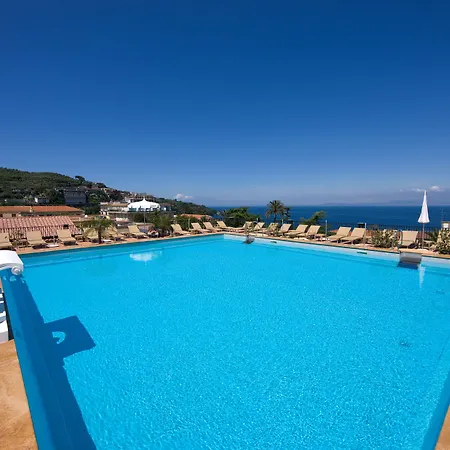 Hotel Grand La Favorita