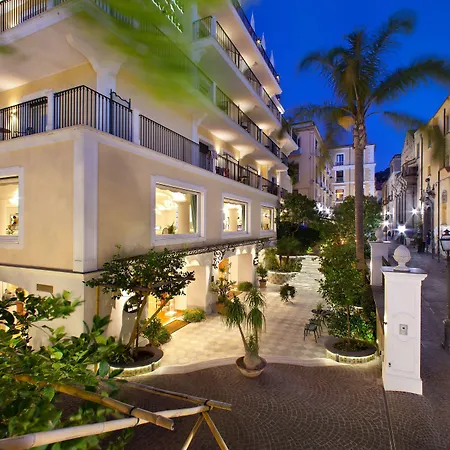 Hotel Grand La Favorita