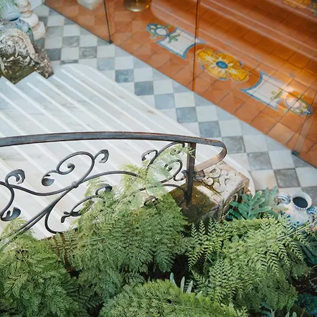 Grand La Favorita Hotel