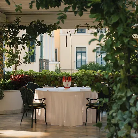 Hotel Grand La Favorita