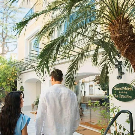 Hotel Grand La Favorita 5*