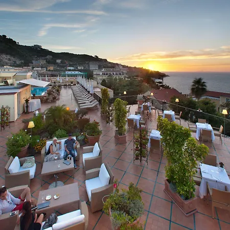 Grand La Favorita 5* Sorrento