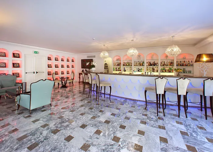 Hotel Grand La Favorita