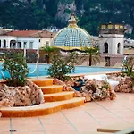 Grand La Favorita 5* Sorrento