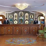 Grand La Favorita Hotel