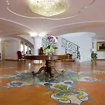 Hotel Grand La Favorita 5*