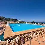 Grand La Favorita Hotel
