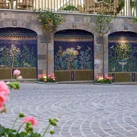 Grand La Favorita Sorrento