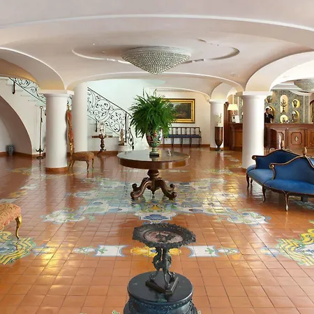 Hotel Grand La Favorita 5*