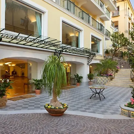 Grand La Favorita Sorrento