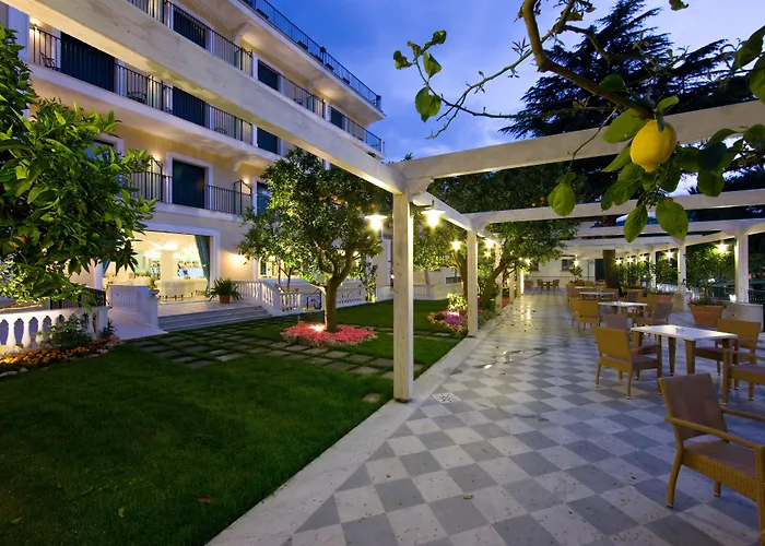 Grand La Favorita Hotel 5*
